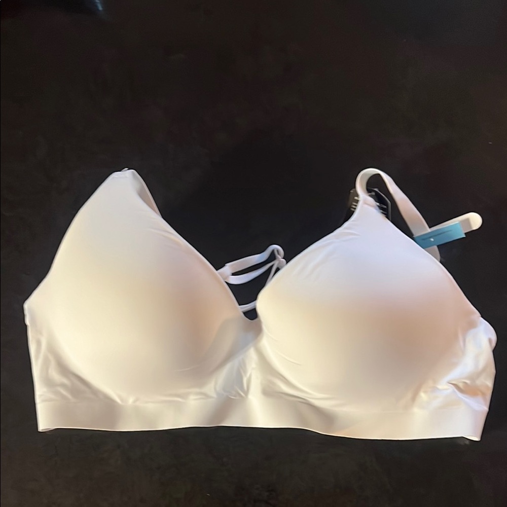 Maidenform T-shirt bra.